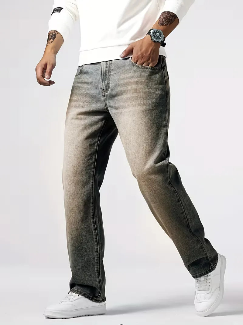 Loose fit jeans with five pockets