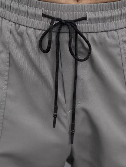 Cargo trousers with elastic waistband