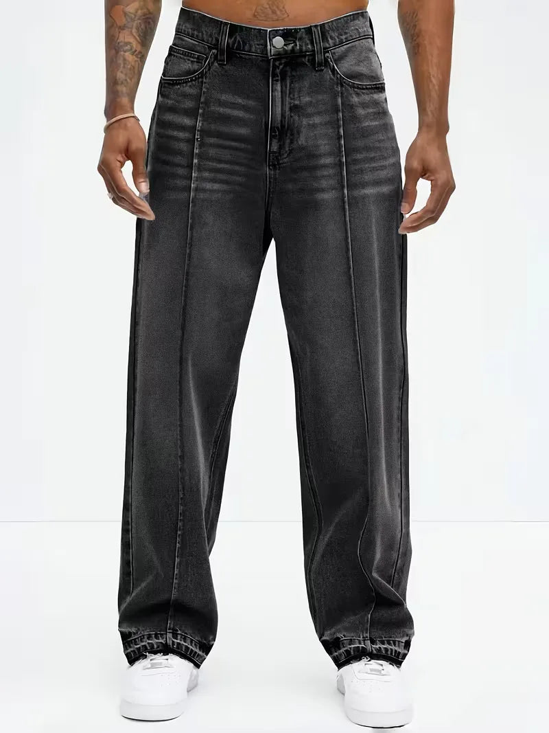 Loose fit jeans with five-pocket styling