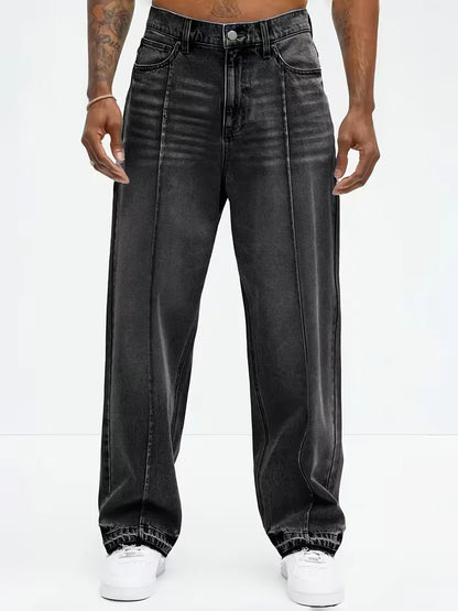 Loose fit jeans with five-pocket styling