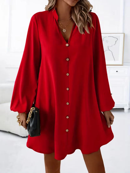 Shirt dress with V-neck and long sleeves