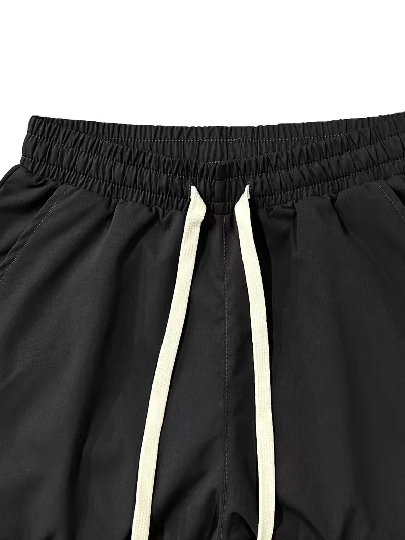 Cargo trousers with tapered leg