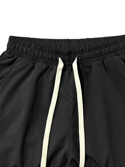 Cargo trousers with tapered leg
