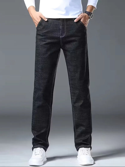 Straight jeans with visible stitching