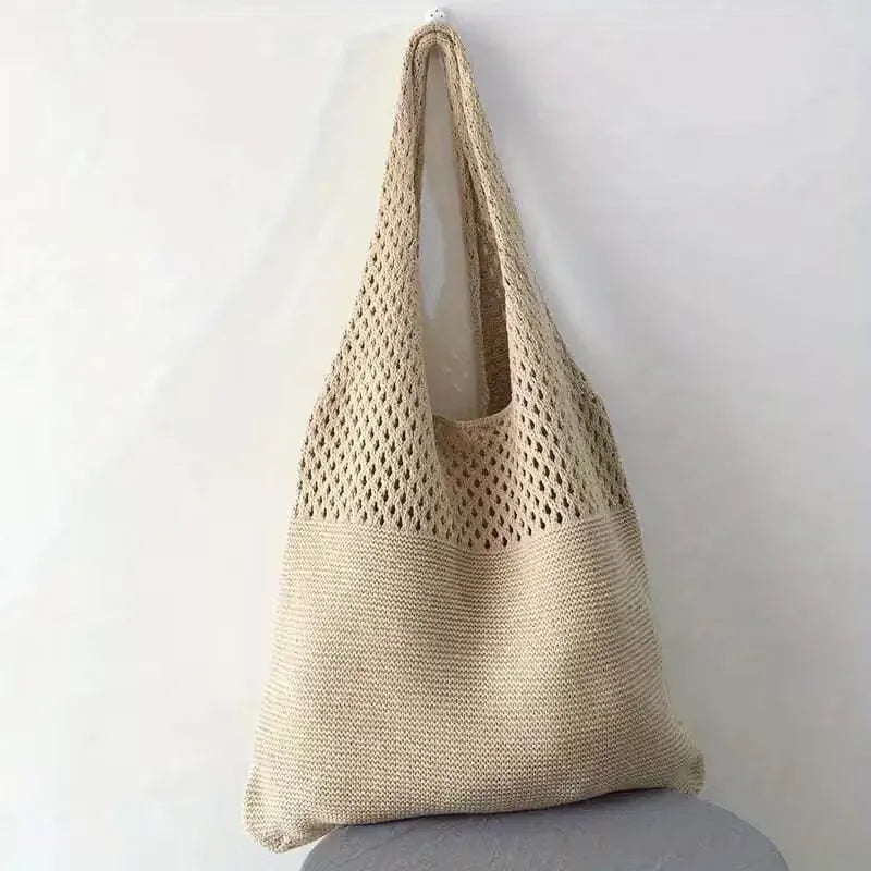 Shopper with hollow crochet design