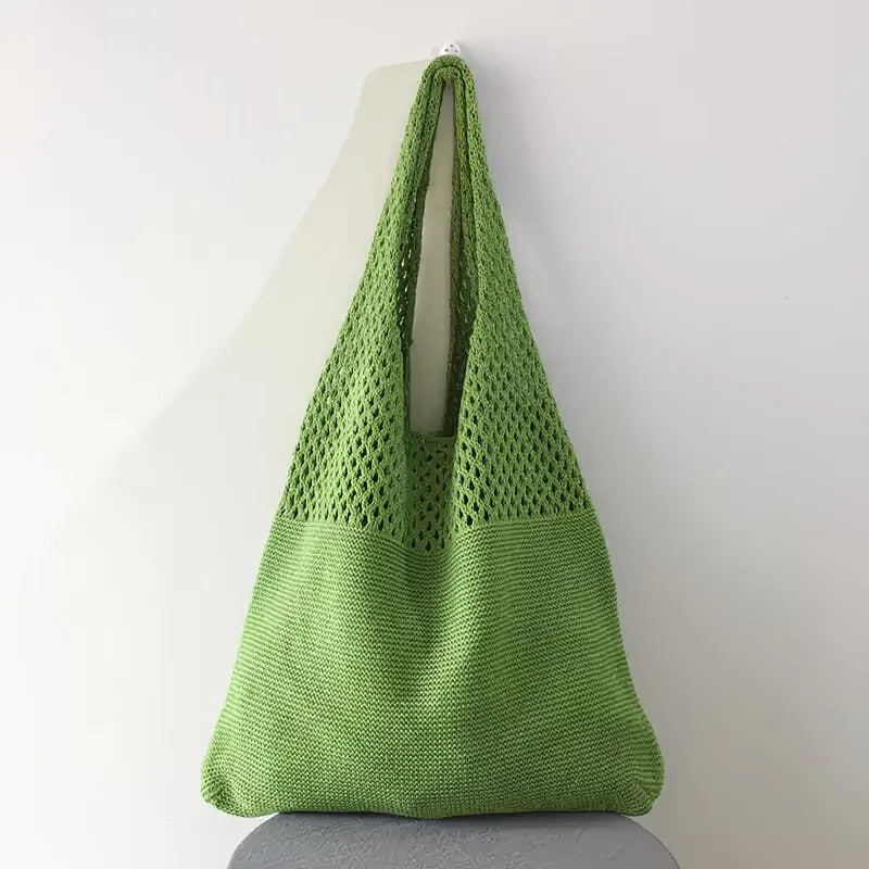 Shopper with hollow crochet design