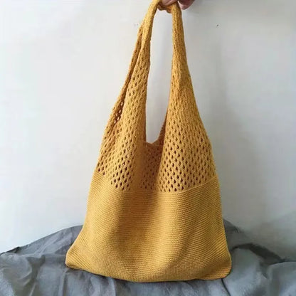 Shopper with hollow crochet design