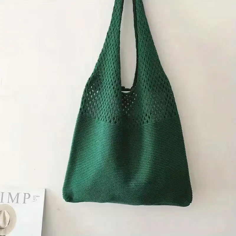 Shopper with hollow crochet design