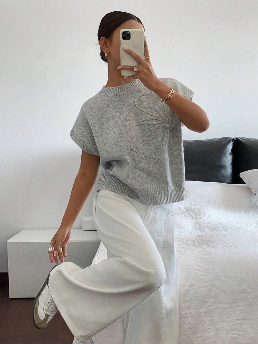 Casual short-sleeved jumper with round neck