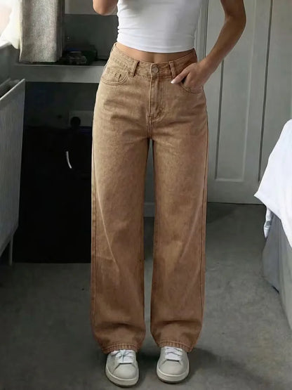 Straight jeans with mid-rise