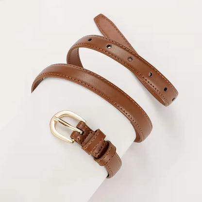Narrow belt with half-oval buckle