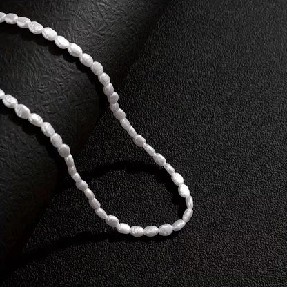 Baroque necklace with imitation pearls