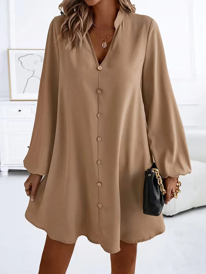 Shirt dress with V-neck and long sleeves