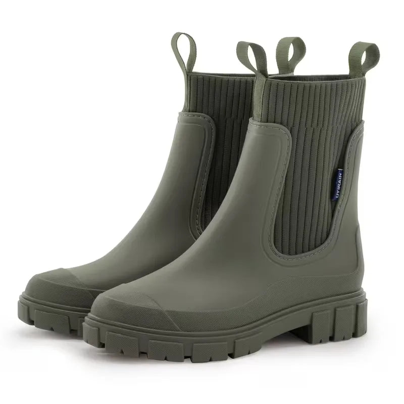 Chelsea boots with ribbed elastic panels