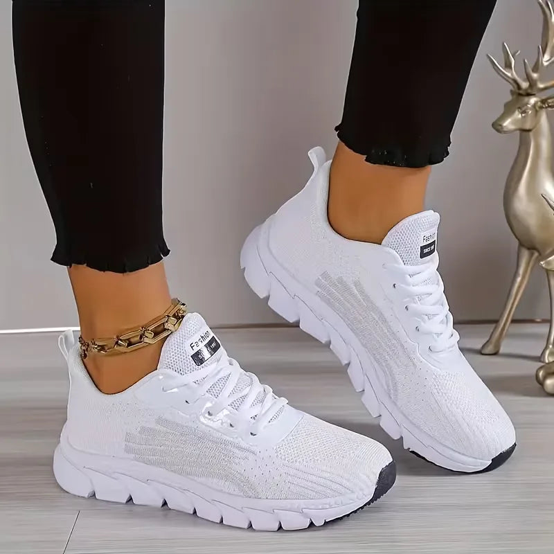 Low sneaker with mesh upper