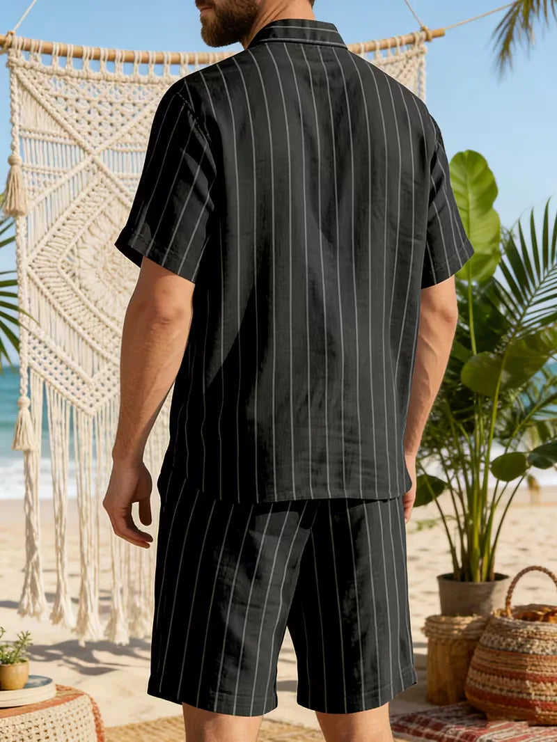 Men's Summer Outfit with Short Sleeves
