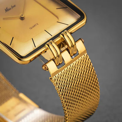 Analogue watch with square dial