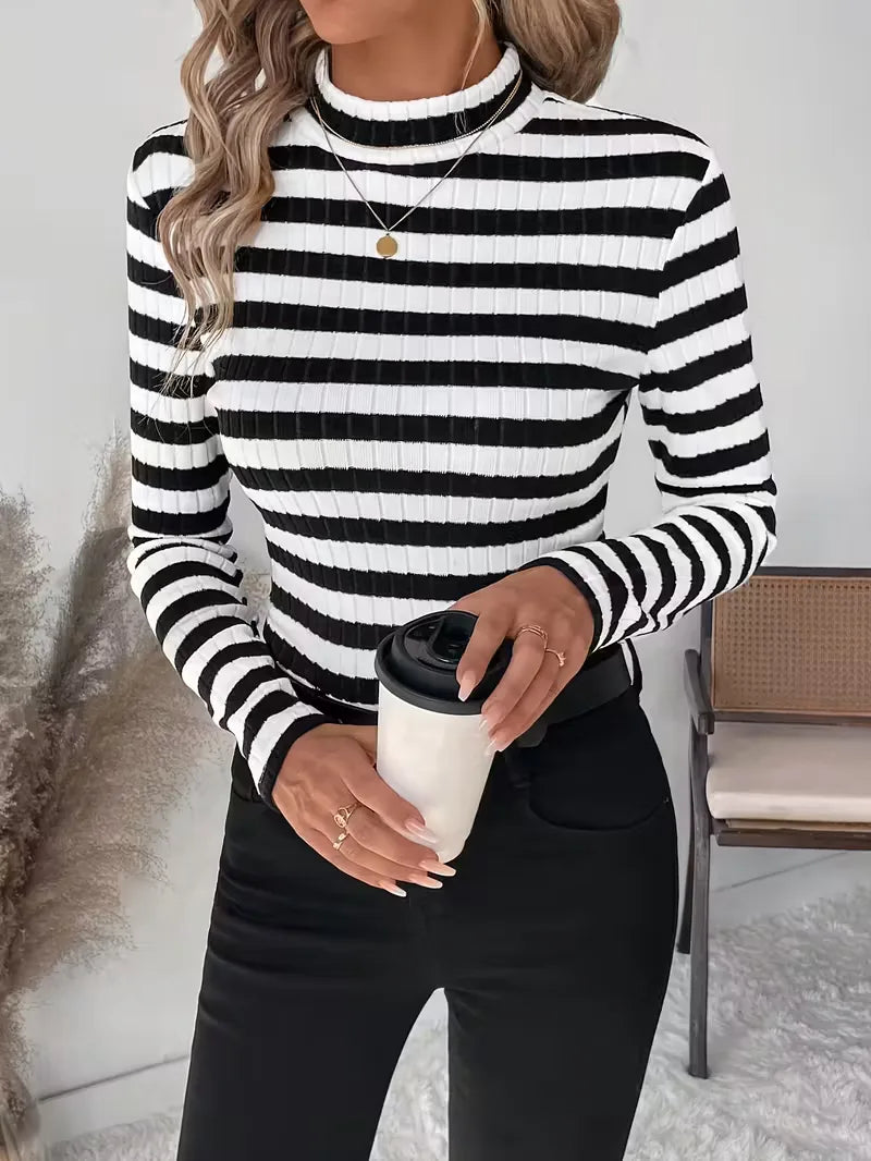 Long-sleeve with turtle neckline