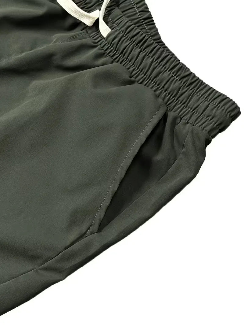 Cargo trousers with tapered leg