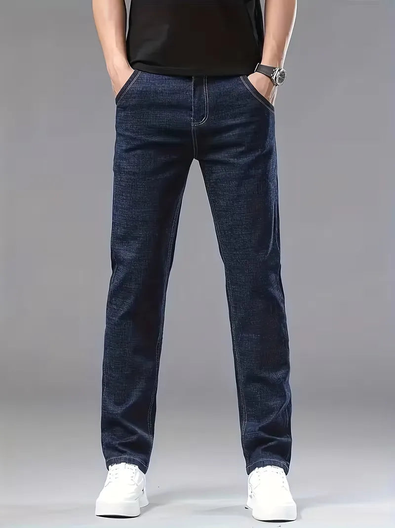 Straight jeans with visible stitching