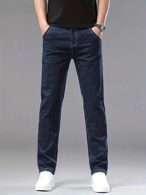 Straight jeans with visible stitching