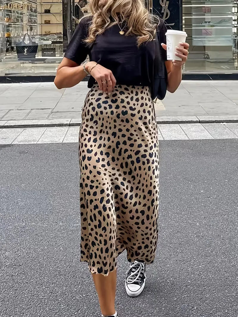 Satin Skirt with Leopard Print