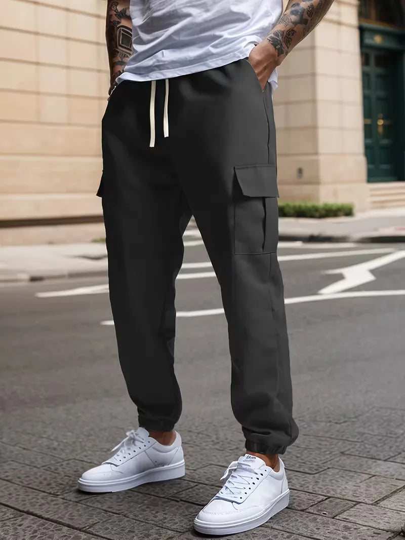 Cargo trousers with tapered leg
