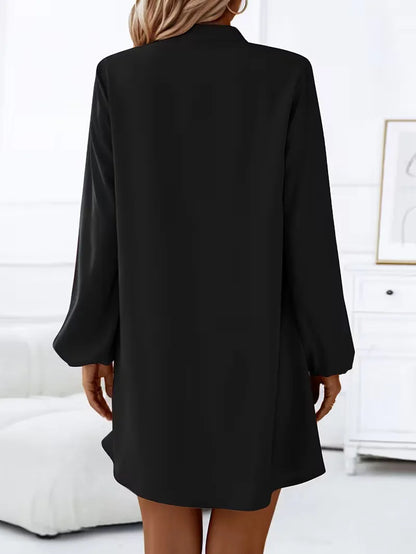 Shirt dress with V-neck and long sleeves