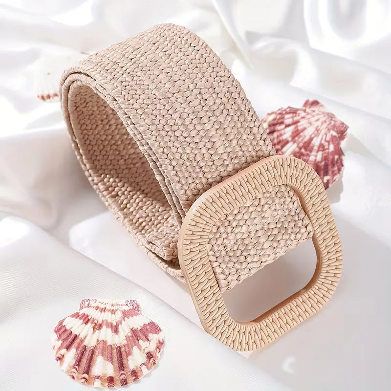 Wide belt with large buckle