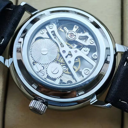 Analogue watch with leather strap