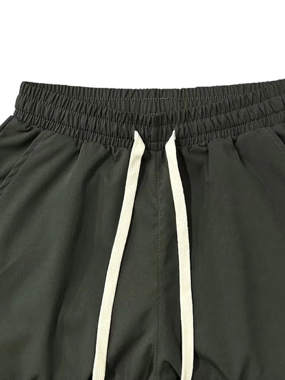 Cargo trousers with tapered leg