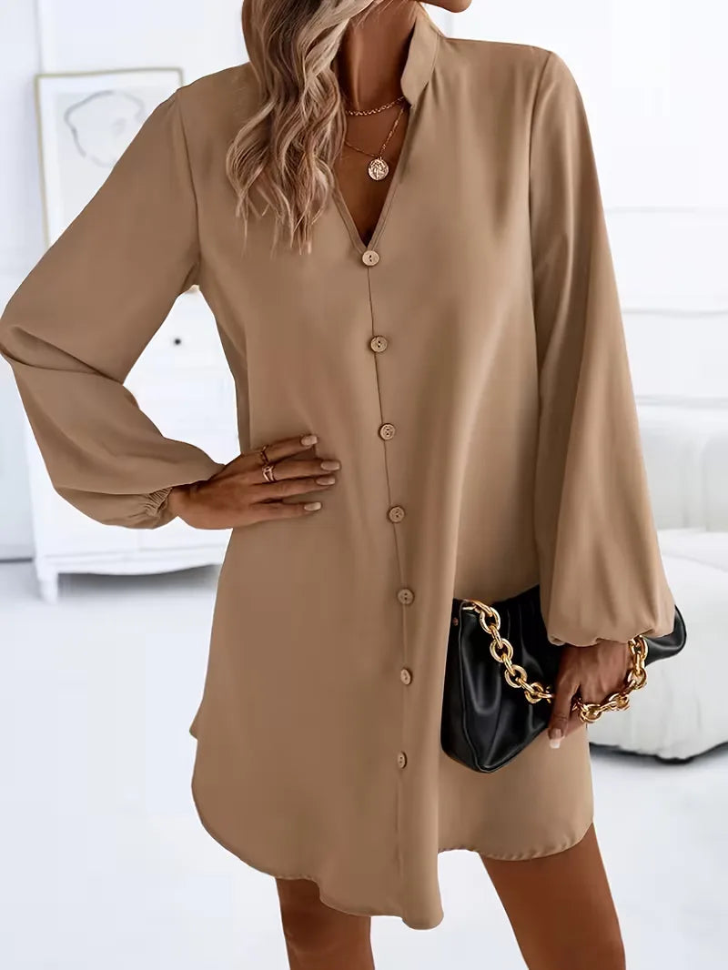 Shirt dress with V-neck and long sleeves