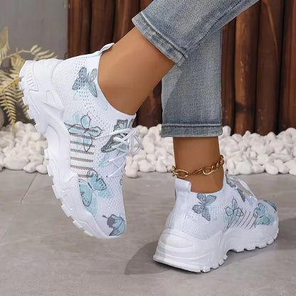 Low sneaker with butterfly print