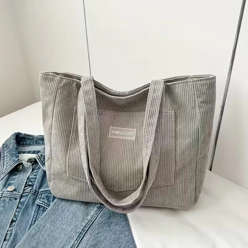 Shopper with Magnetic Closure