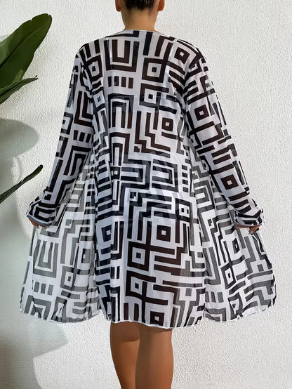 Three-piece set with geometric pattern