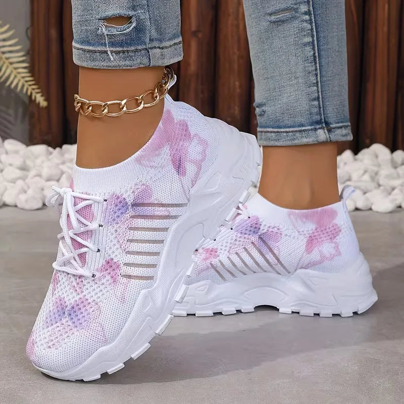 Low sneaker with butterfly print