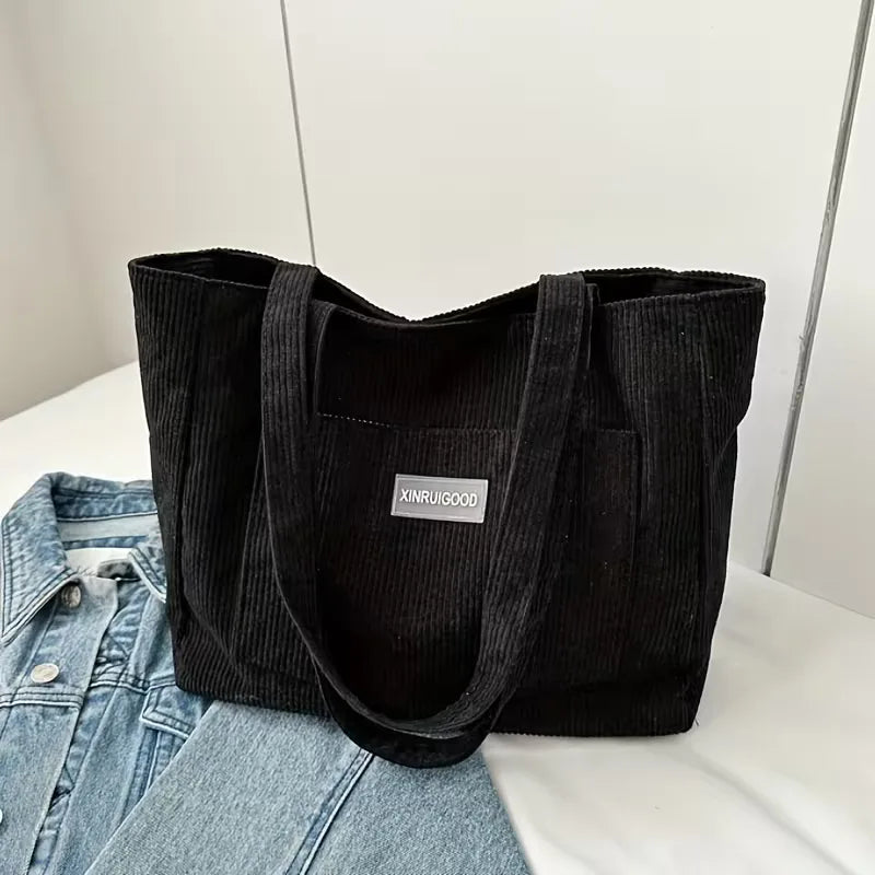 Shopper with Magnetic Closure