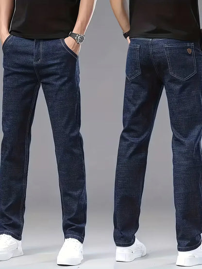 Straight jeans with visible stitching