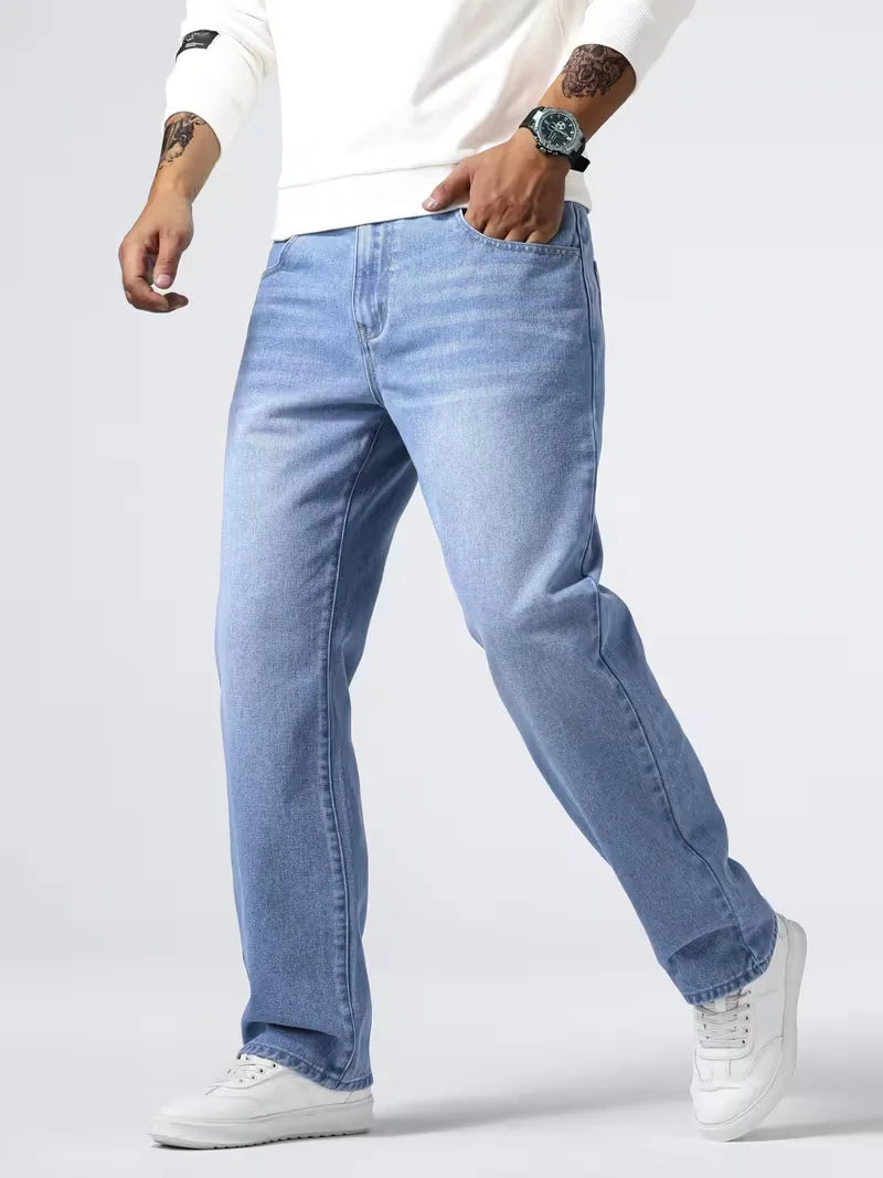 Loose fit jeans with five pockets