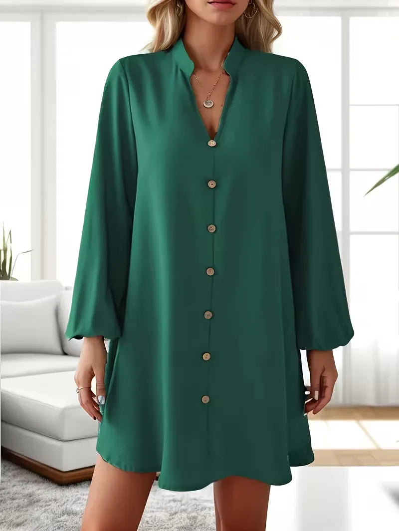 Shirt dress with V-neck and long sleeves