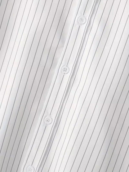 Casual shirt with vertical stripes