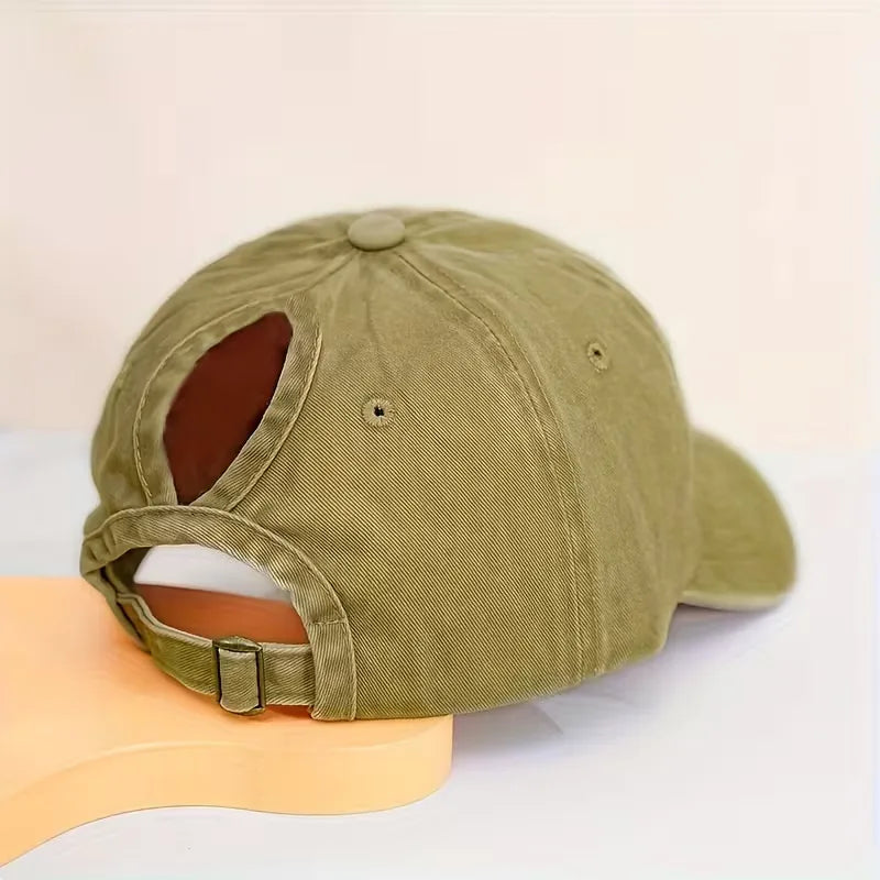 Cap with ponytail opening