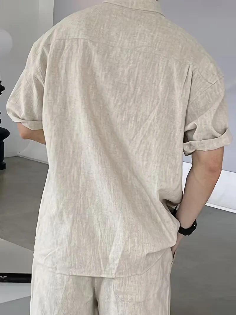 Casual short-sleeved shirt