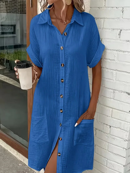 Shirt dress with V-neck and short sleeves