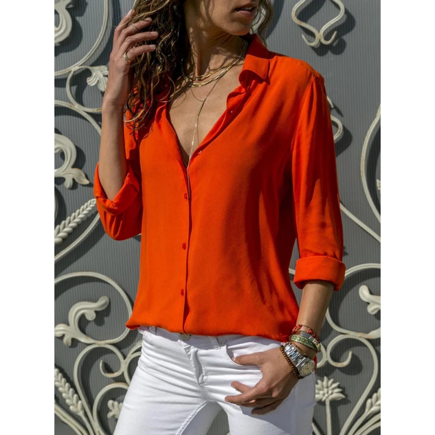 Kayleigh | Women's blouse with long sleeves and button closure