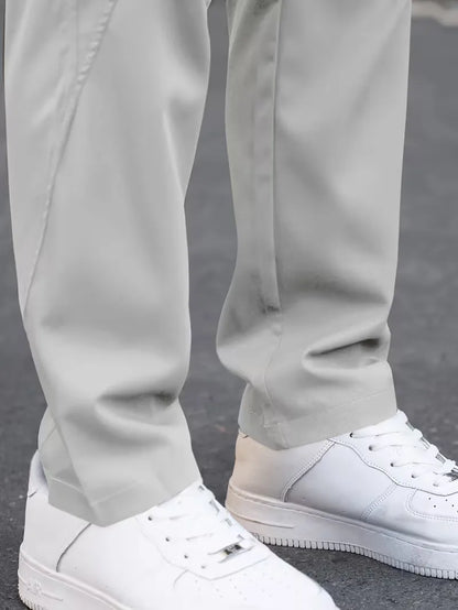 Cargo trousers with elastic waistband