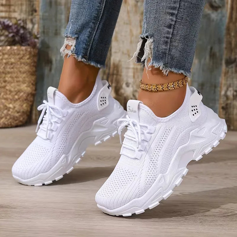 Low sneaker with mesh upper