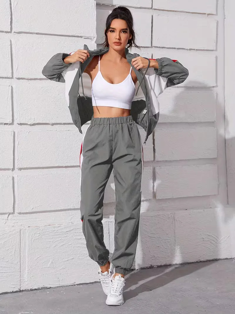 Lounge set with hood