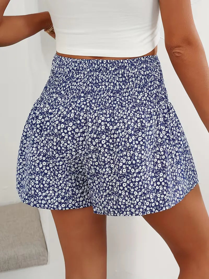 Short with High Waist and Floral Pattern