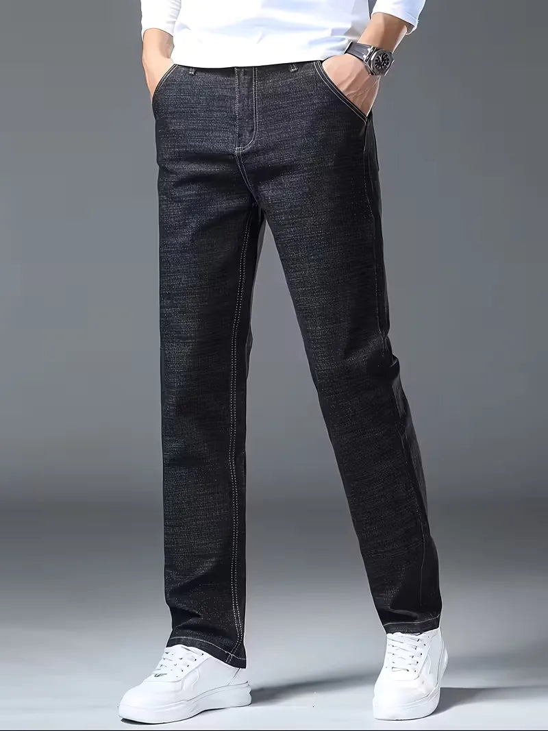 Straight jeans with visible stitching